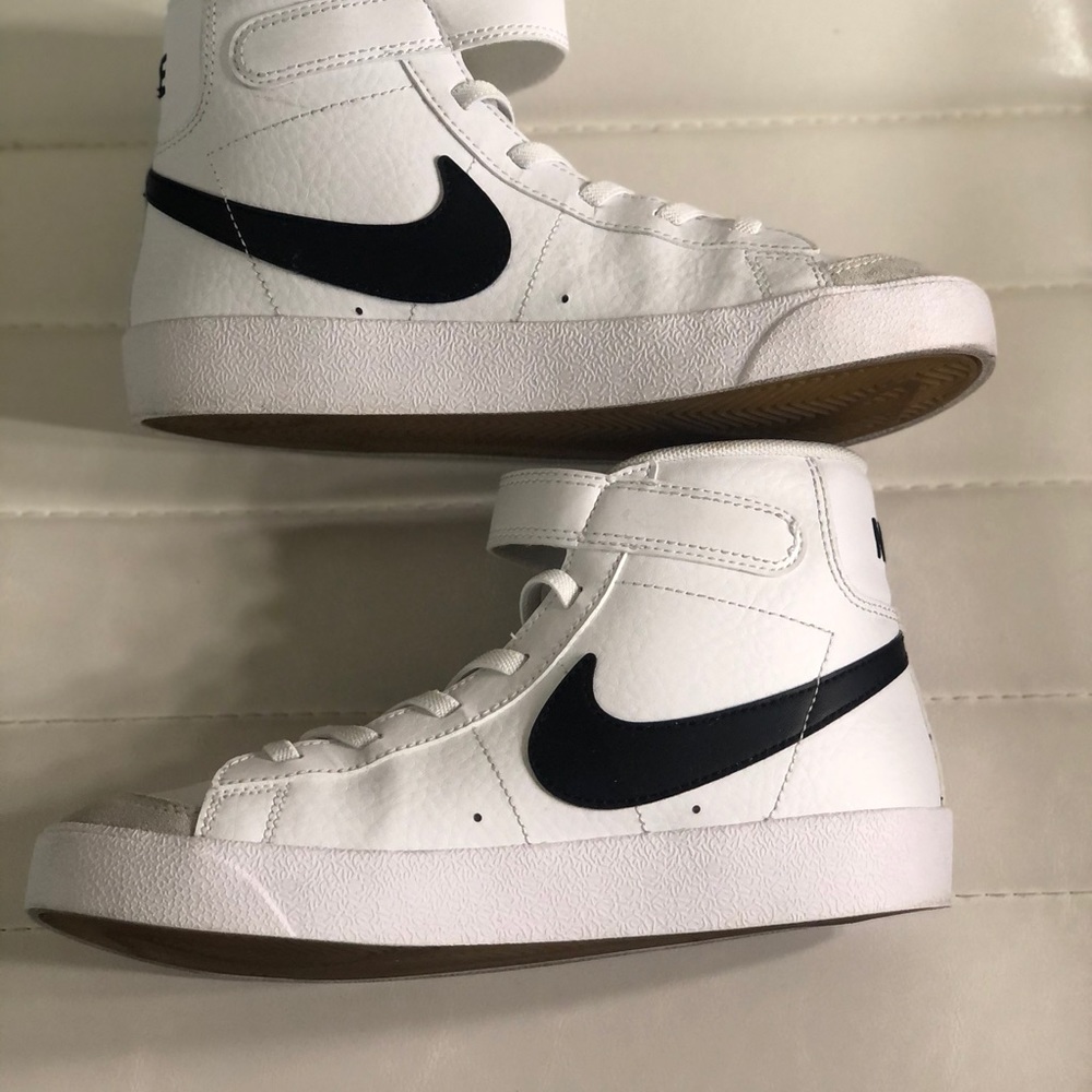 NIKE BLAZER MID ‘77